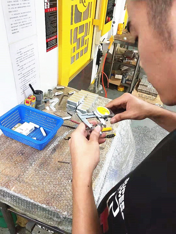 CNC加工厂家