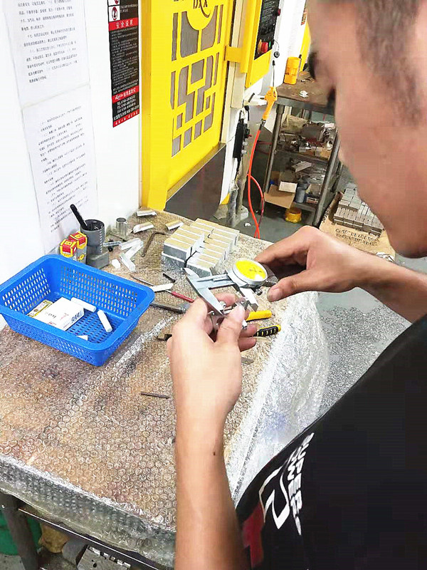 CNC加工厂家